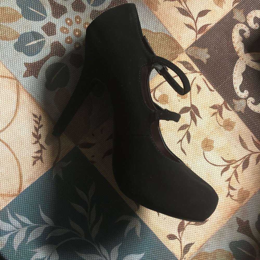 Pumps black